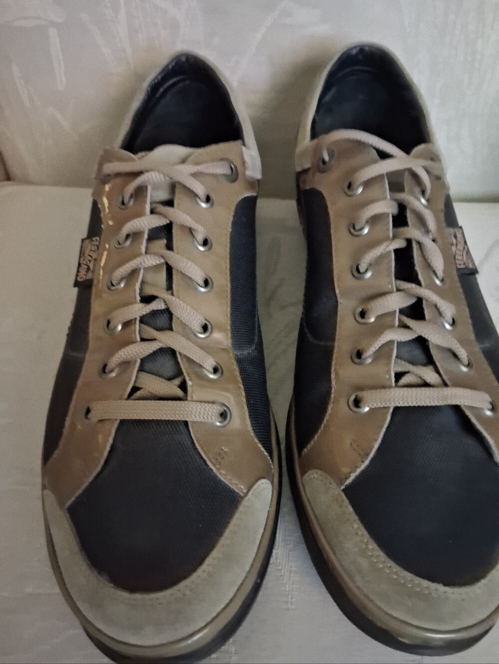 Men's Casual Lace-Up Sneakers in Brown and Black